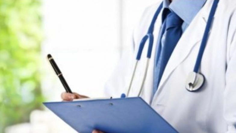 Bengaluru Shocker: Doctor Receives Sex Video With Morphed Photos of Him, Caller Threatens To Upload Clip on Social Media; Case Registered