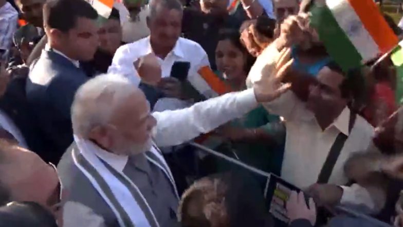 PM Modi Greece Visit: Amid Chants of 'Bharat Mata Ki Jai,' Prime Minister Narendra Modi Receives Rousing Welcome at Hotel Grande Bretagne in Athens (Watch Video)