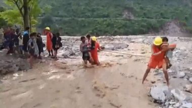 Himachal Pradesh: NDRF Rescues 51 Stranded People From Cloud Burst Incident Sites in Mandi (Watch Video)