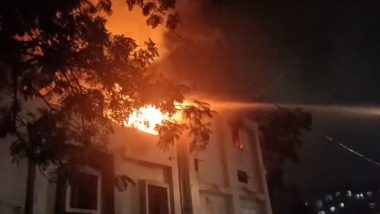 Mumbai Fire Video: Blaze Erupts at Three-Storey Building in Industrial Estate in Ghatkopar