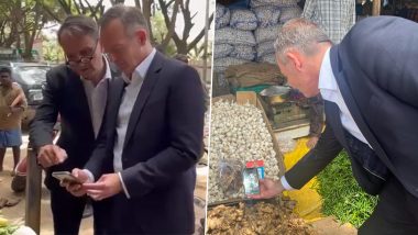 German Minister Volker Wissing Gets First-Hand Experience of 'Simplicity' of UPI Payments While Purchasing Veggies From Roadside (See Pics and Video)