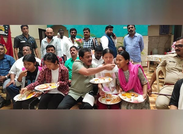 India News | Karnataka Minister Promises to Bear Education Cost of 29 Manipur Girl Students