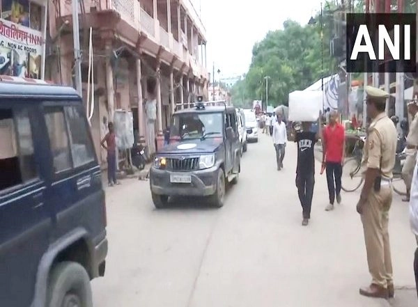 India News | ASI Team Begins Day-2 Survey at Gyanvapi Mosque Complex