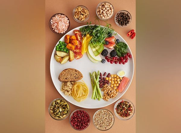 Health News | Study Reveals Vegetarians, Regardless of Gender, Face Increased Risk of Hip Fracture