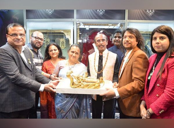 Business News | Shiv Narayan Jewellers Unveils a Majestic Masterpiece 'Shri Ananth Padmanabhaswamy' at IIJS 2023