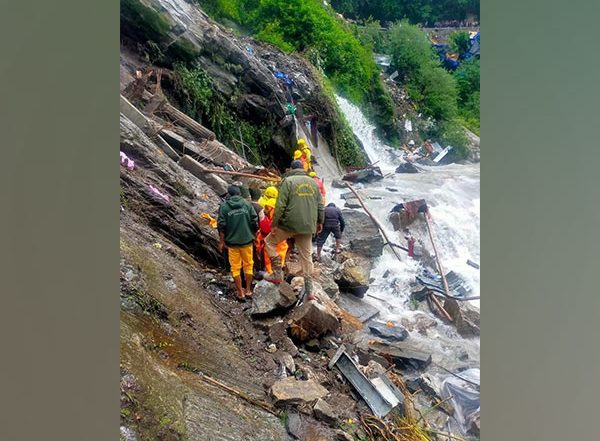 India News | Gaurikund Landslide: Search Operation Continues, 20 Still Missing 