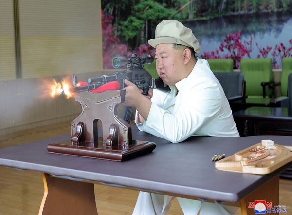 World News | North Korea: Latest Photos Show Kim Jong Un Touring Arms Factories