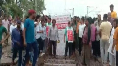 India News | West Bengal: Protestors Block Birbhum's Murarai Railway Station
