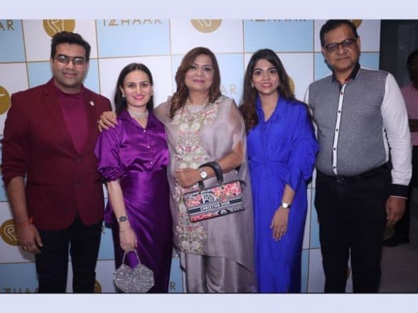 Business News | Indian Matchmaker Sima Taparia Inaugurates IZZHAAR Juhu |  LatestLY