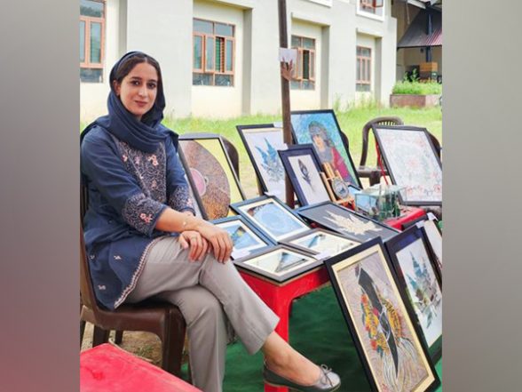 India News | Kashmiri Doctor Sets Records and Inspires Youth Through Her Unique Artistic Journey - Vimarsana News