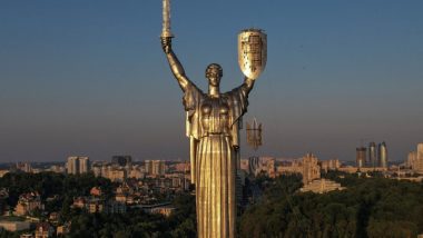 World News | Kyiv Takes Down Soviet-era Signs, Replaces Hammer-and-sickle Symbol with Trident Coat of Arms