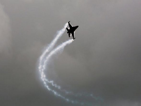 World News | Taiwan Tracks 11 Chinese Military Aircraft, 5 Naval Ships Around Nation - Vimarsana News
