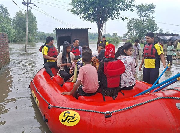 India News | Uttarakhand Rain: Several Houses Submerged in Flood Waters in Rudrapur, Rescue Operation Underway