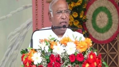 India News | “Indira Gandhi Divided Pakistan into Two Parts; You Cannot Even Hunt a Bird”: Kharge Hits out at BJP