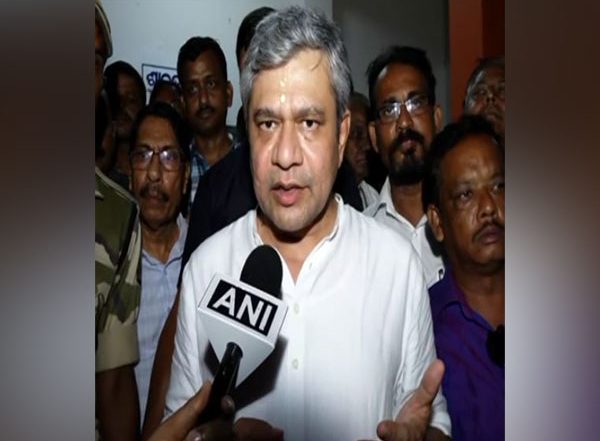 India News | Students of Odisha to Get Free Ride on Vande Bharat Express: Ashwini Vaishnaw