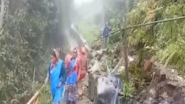 India News | Fresh Cracks Appear in Joshimath as Heavy Rains Lash Uttarakhand 