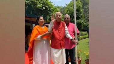 India News | I-Day 2023: Veteran BJP Leader LK Advani Hoists National Flag at His Residence in Delhi