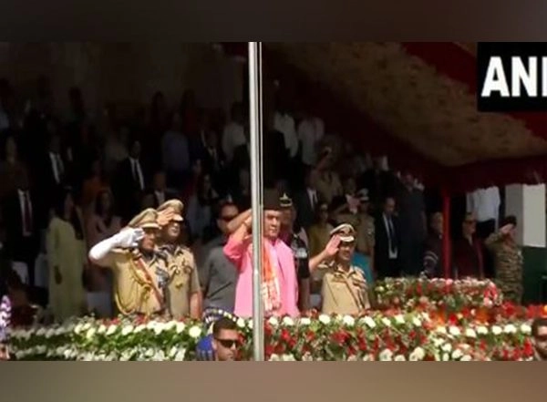 India News | J-K LG Manoj Sinha Hoists National Flag in Srinagar, Recalls His Dream of New J&K