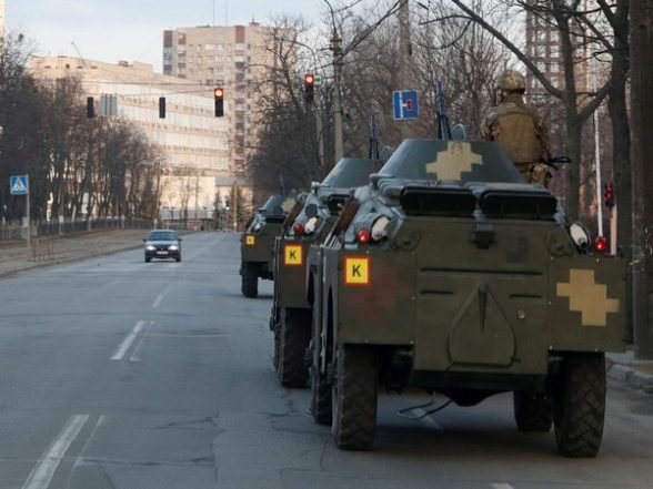 World News | Four Ukrainian Fighters Trying to Cross into Russian Border Killed, Claims Moscow - Vimarsana News