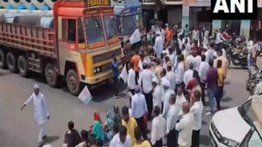 India News | Maharashtra: Onion Farmers Stage ‘rasta Roko’ Agitation in Nashik over 40 Pc Export Duty