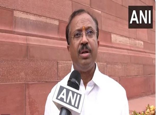 World News | Muraleedharan to Visit to Kuwait, Hold Discussions to Boost Bilateral Ties  