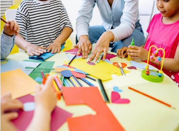 Health News | Kids Resiliency Can Be Improved by Encouraging Creativity: Study