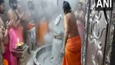 India News | MP: Special ‘Bhasma Aarti’ Performed at Mahakaleshwar Temple in Ujjain for Chandrayaan-3