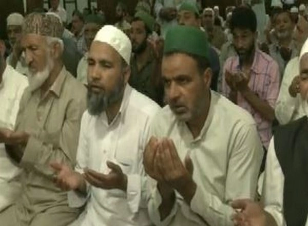 India News | J-K: People Offer Prayers for Chandrayaan-3 Success