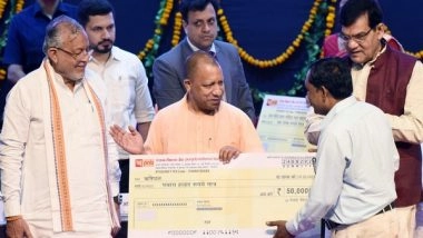India News | “Street Vendors Are No Longer Dependent on Moneylenders Due to PM SVANdhi Scheme”: UP CM Yogi