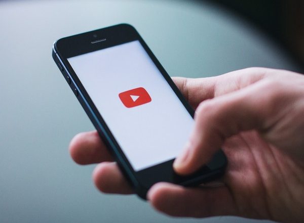 YouTube New Feature Update: YT Tests New Hum-to-Search Feature on Android To Let Users Search Songs by Humming