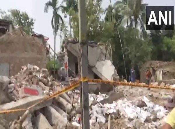 India News | W Bengal: Death Toll Rises to 8 in Duttapukur Firecracker Factory Blast