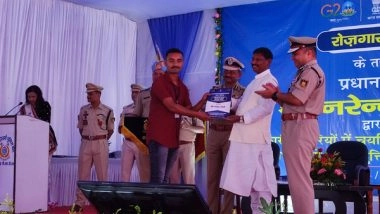India News | Union Minister Arjun Munda Hands over Appointment Letters to Recruits in Ranchi