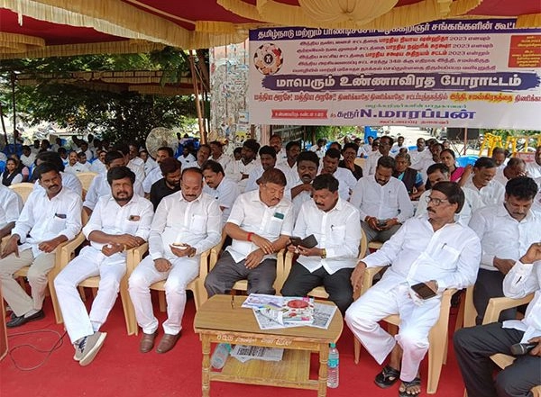 India News | Tamil Nadu Lawyers Stage Protest Against Three Bills to Revamp Criminal Laws
