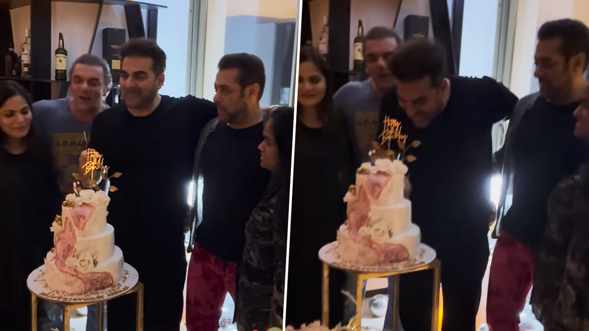 Salman cuts birthday cake with family and friends | IANS Life