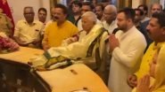 Lalu Prasad Yadav, Son Tejashwi Yadav Offer Prayers at Siddhivinayak Ganapati Temple in Mumbai (Watch Video)