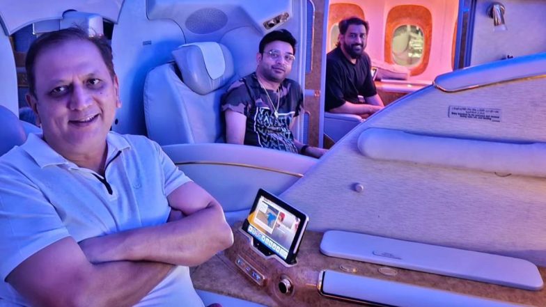 MS Dhoni Travels to USA For Vacation, Picture of CSK Captain in Flight Goes Viral!