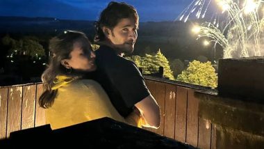 Mahesh Babu Birthday: Namrata Shirodkar Hugs Her Hubby in This New Pic From Their Vacay, Pens Special Note As He Turns 48