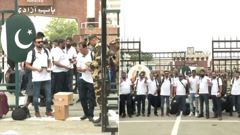 Pakistan Hockey Team Arrives in India Through Attari-Wagah Border Ahead of Asian Champions Trophy 2023 (Watch Video)