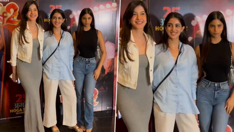 Suhana Khan, Navya Naveli Nanda, Shanaya Kapoor Ooze Charm As They Pose Together for Paparazzi at Dream Girl 2 Screening (Watch Video)