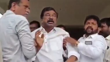 Telangana Assembly Elections 2023: Former Deputy CM Thatikonda Rajaiah Breaks Down Over Denial of BRS Ticket (Watch Video)