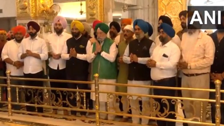 Chandrayaan 3 Mission: Union Minister Hardeep Singh Puri Joins Special Ardas for Successful Landing of Chandrayaan-3 on Moon Surface