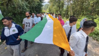 Independence Day 2023 Celebrations in Jammu and Kashmir: Massive 400-Metre Tiranga Carried at Rally in Anantnag Under ‘Meri Maati Mera Desh’ Campaign