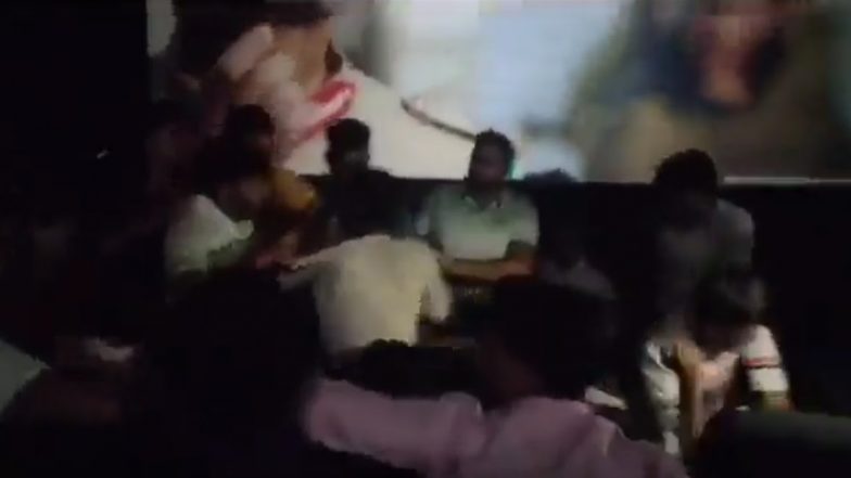 Gadar 2: Fight Breaks Out in Bareilly Theatre During Screening of Sunny Deol-Ameesha Patel's Film (Watch Video)