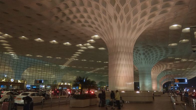 Mumbai Airport Closure on October 17: No Flight Operations on Tuesday As Chhatrapati Shivaji Maharaj International Airport To Shut for Post-Monsoon Runway Repairs