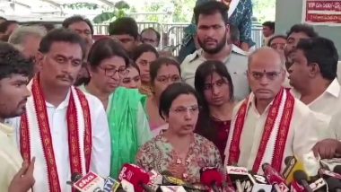 Chandrababu Naidu Arrested: TDP Chief’s Wife Nara Bhuvaneswari Prays at Kanaka Dugra Temple in Vijayawada for Her Husband's Well-Being