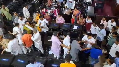 West Bengal: Scuffle Breaks Out Between Trinamool Congress and BJP Councillors at Kolkata Municipal Corporation (Watch Video)