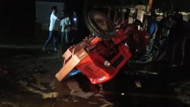 Uttar Pradesh Road Accident: One Labourer Dies, Eight Injured As Two Tractors Collide in Maheshganj Market (Watch Video)