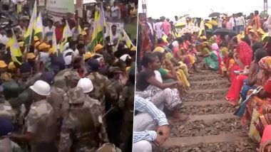 Jharkhand: Kurmis Protest Outside Muri Junction Railway Station Demanding ST Status for Community (Watch Video)