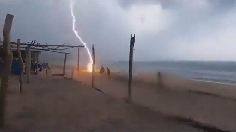 Lightning Strike Kills Two on Mexico Beach, Spine-Chilling Video Surfaces