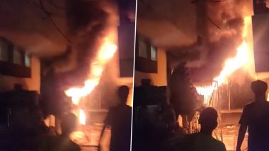 Delhi Fire Video: Blaze Engulfs Girls’ PG Hostel in Mukherjee Nagar; Few Trapped Inside